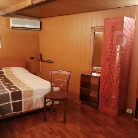 Nyaraló Casa Vacanze Con Tutti I Comfort.
